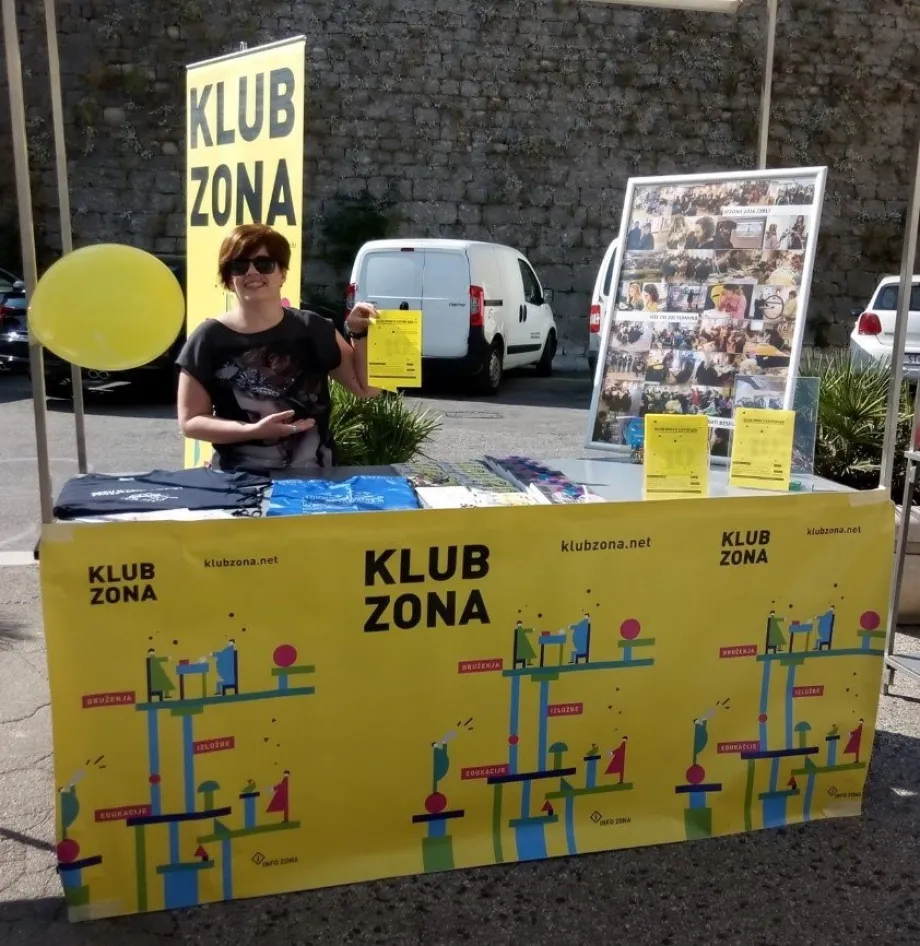 Štand Info zone