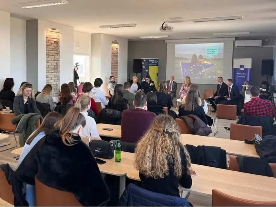 Fotografija s događanja Press klub Europa