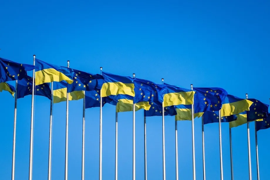Ukrajinska i zastava Europske unije