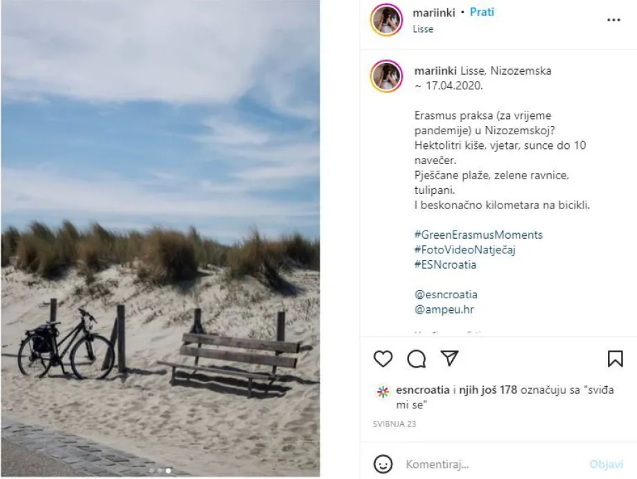 Klupica i bicikl u prirodi