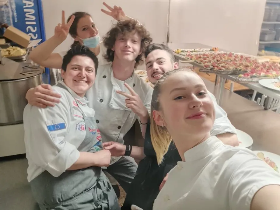 Selfie učenika i mentorice