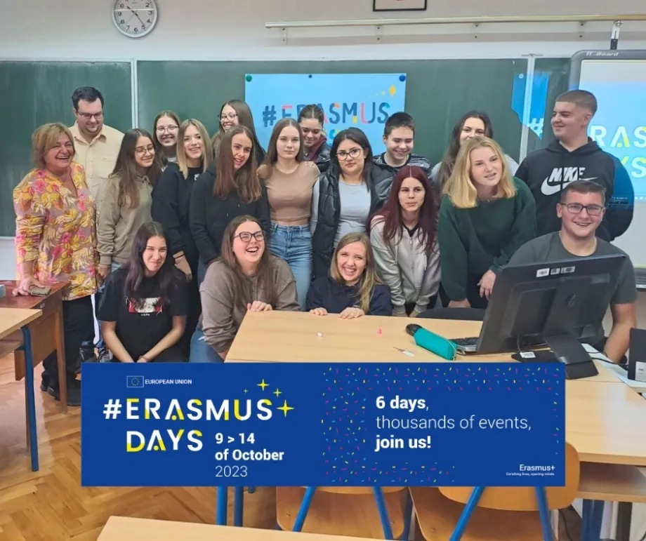 Učenici poziraju za fotografiju sa profesoricom u učionici. Na dnu fotografije je natpis: "Erasmus days, 9 - 14 of October 2023. 6 days, thousands of events, join us!"