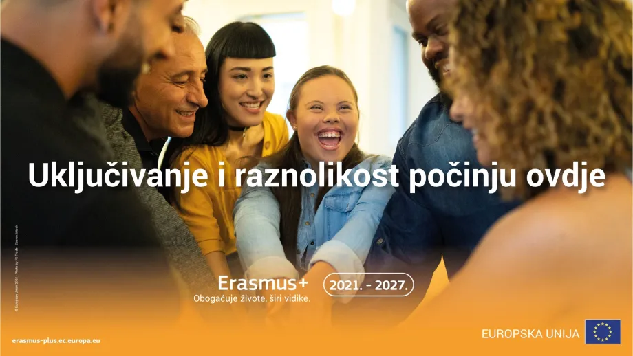 Šest osoba različitog spola, rasa i mogućnosti skupljenim rukama simboliziraju inkluzivnost